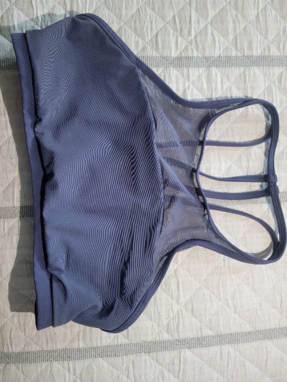 Lululemon sports bra